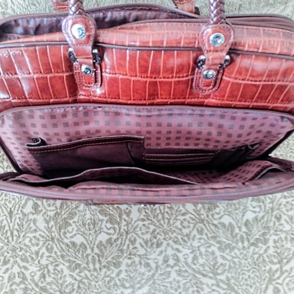 Marc Chantal M.C. Laptop Tote/Briefcase (Faux Leather?) 2-tone Brown Croc Print - Picture 8 of 16